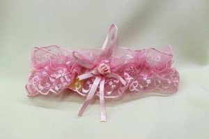 Подвязка невесты розовая