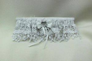 Подвязка невесты белая