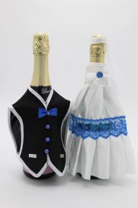 Украшение на шампанское жених и невеста белое с синим