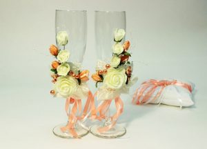 Свадебные-бокалы-персиковые